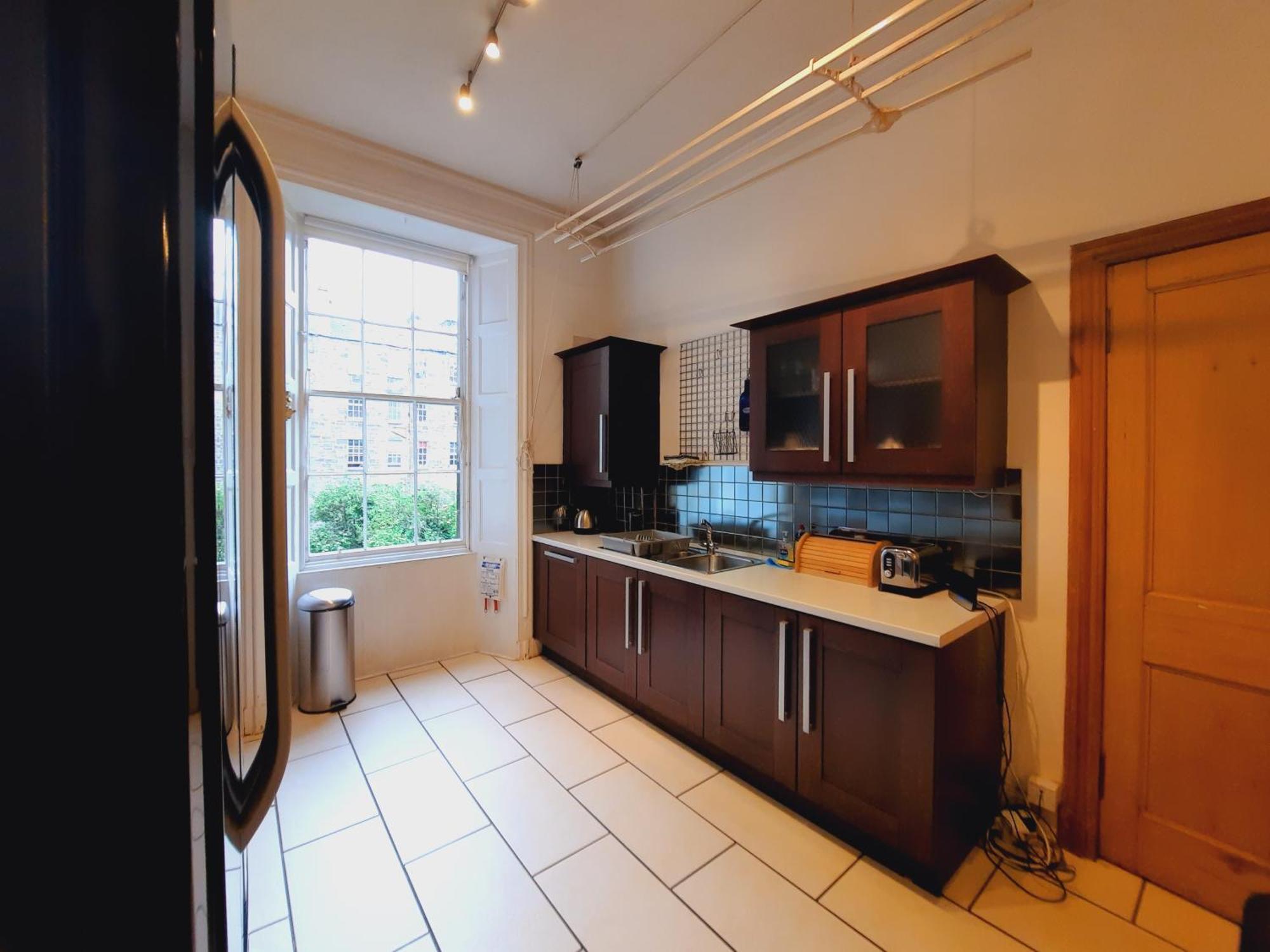 Cornwall Street - 297 Apartment